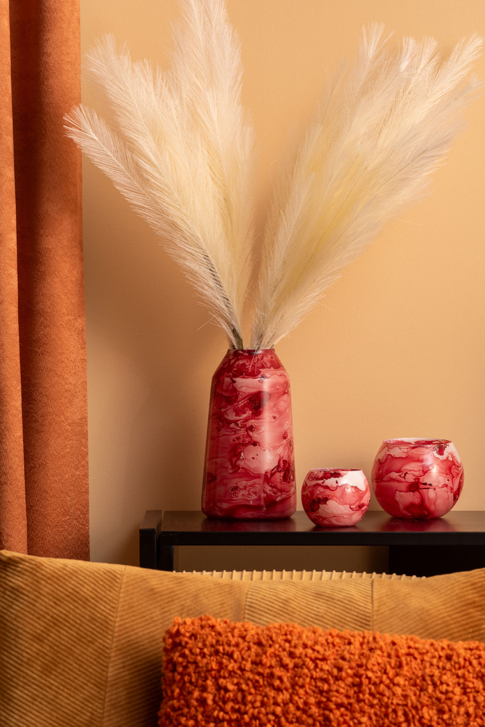 present time Vase Blended pin glass red ochre